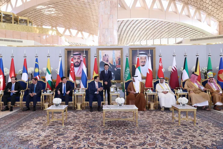 Thủ tướng Phạm Minh Chính tới Thủ đô Riyadh, bắt đầu chuyến công tác tại Saudi Arabia - Ảnh 5. Thủ tướng Phạm Minh Chính tới Thủ đô Riyadh, bắt đầu chuyến công tác tại Saudi Arabia - Ảnh 5.