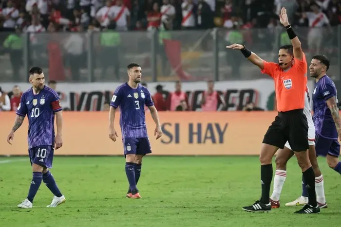 Messi lập cú đúp, Argentina toàn thắng vòng loại World Cup 2026 - Ảnh 2. Messi lập cú đúp, Argentina toàn thắng vòng loại World Cup 2026 - Ảnh 2.