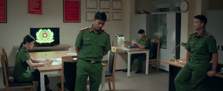 Biệt dược đen - Tập 21: Nghi phạm giết ông Hoàng đã chết, Cường lo toát mồ hôi hột - Ảnh 1. Biệt dược đen - Tập 21: Nghi phạm giết ông Hoàng đã chết, Cường lo toát mồ hôi hột - Ảnh 1.