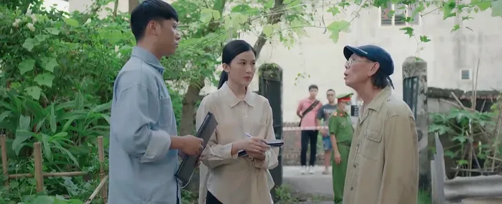 Biệt dược đen - Tập 21: Nghi phạm giết ông Hoàng đã chết, Cường lo toát mồ hôi hột - Ảnh 13. Biệt dược đen - Tập 21: Nghi phạm giết ông Hoàng đã chết, Cường lo toát mồ hôi hột - Ảnh 13.