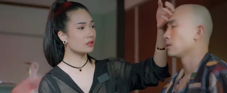 Biệt dược đen - Tập 21: Nghi phạm giết ông Hoàng đã chết, Cường lo toát mồ hôi hột - Ảnh 17. Biệt dược đen - Tập 21: Nghi phạm giết ông Hoàng đã chết, Cường lo toát mồ hôi hột - Ảnh 17.