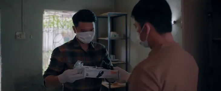 Biệt dược đen - Tập 21: Nghi phạm giết ông Hoàng đã chết, Cường lo toát mồ hôi hột - Ảnh 15. Biệt dược đen - Tập 21: Nghi phạm giết ông Hoàng đã chết, Cường lo toát mồ hôi hột - Ảnh 15.