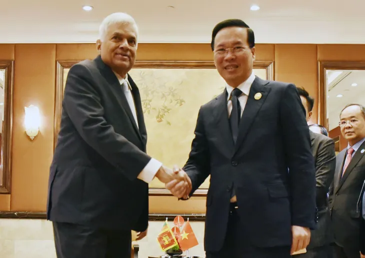 Chủ tịch nước Võ Văn Thưởng gặp Tổng thống Sri Lanka - Ảnh 1. Chủ tịch nước Võ Văn Thưởng gặp Tổng thống Sri Lanka - Ảnh 1.