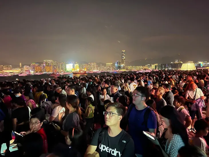 Hong Kong (Trung Quốc) bắn pháo hoa mừng Quốc khánh - Ảnh 1. Hong Kong (Trung Quốc) bắn pháo hoa mừng Quốc khánh - Ảnh 1.