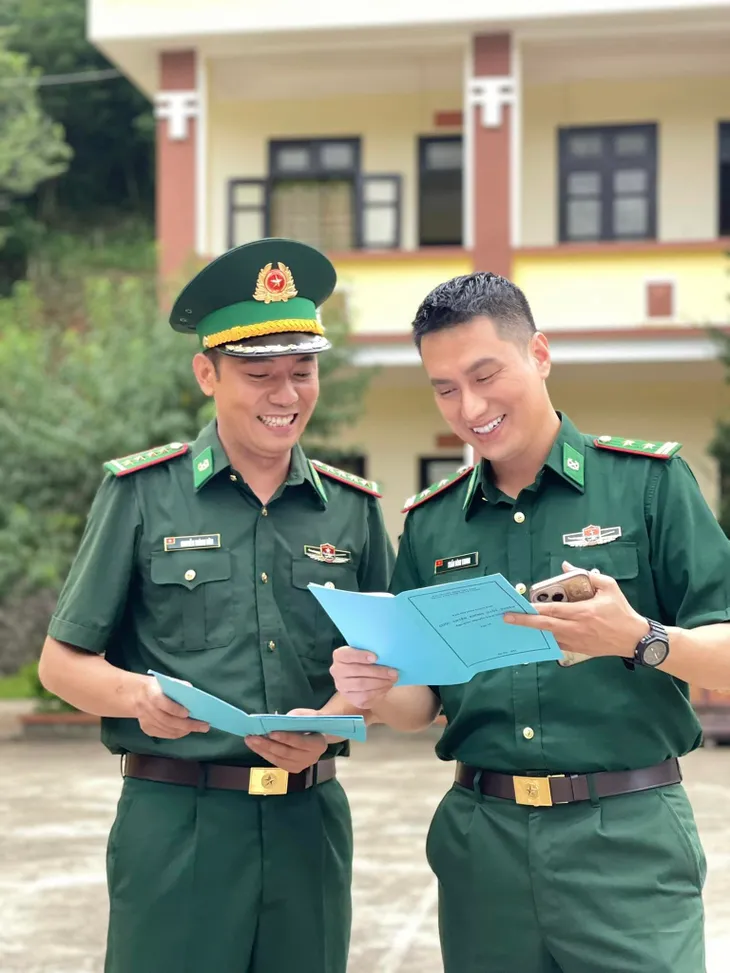 Việt Bắc hài hước trong phim Cuộc chiến không giới tuyến - Ảnh 4. Việt Bắc hài hước trong phim Cuộc chiến không giới tuyến - Ảnh 4.