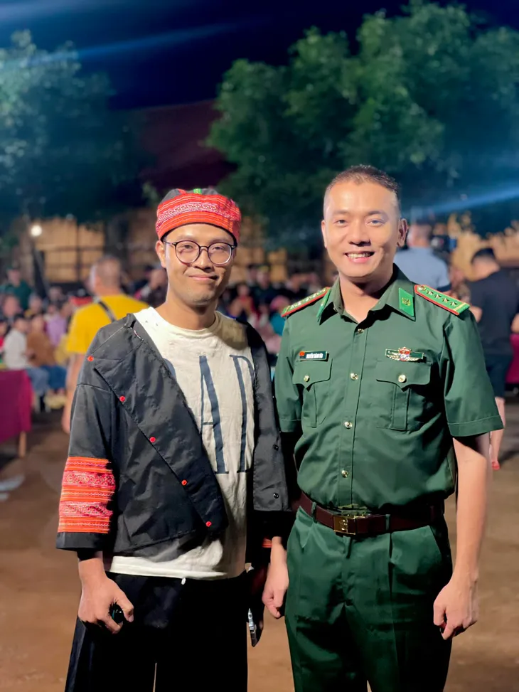 Việt Bắc hài hước trong phim Cuộc chiến không giới tuyến - Ảnh 10. Việt Bắc hài hước trong phim Cuộc chiến không giới tuyến - Ảnh 10.