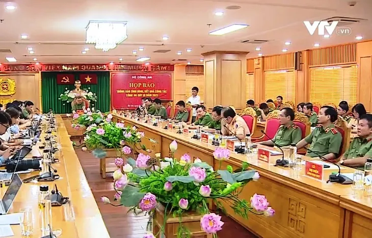 Mở rộng điều tra vụ cháy chung cư mini ở Khương Hạ: Không có vùng cấm, không có ngoại lệ - Ảnh 2. Mở rộng điều tra vụ cháy chung cư mini ở Khương Hạ: Không có vùng cấm, không có ngoại lệ - Ảnh 2.