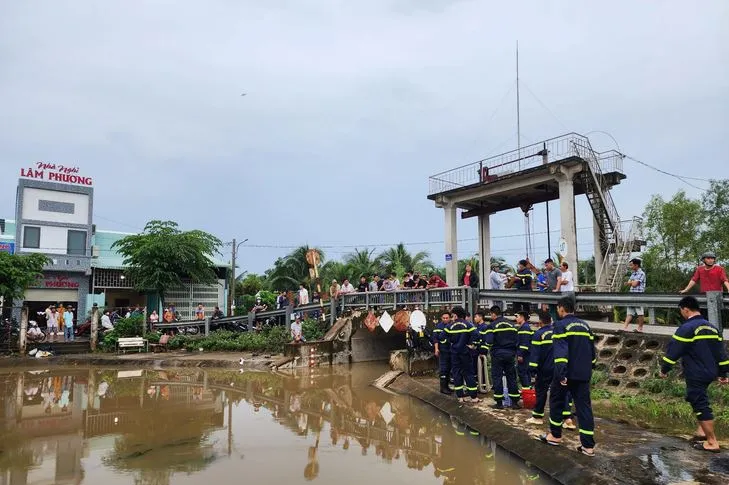 Tiền Giang: Tìm thấy thi thể thiếu niên bị đuối nước tại cống Cái Ngang - Ảnh 1. Tiền Giang: Tìm thấy thi thể thiếu niên bị đuối nước tại cống Cái Ngang - Ảnh 1.