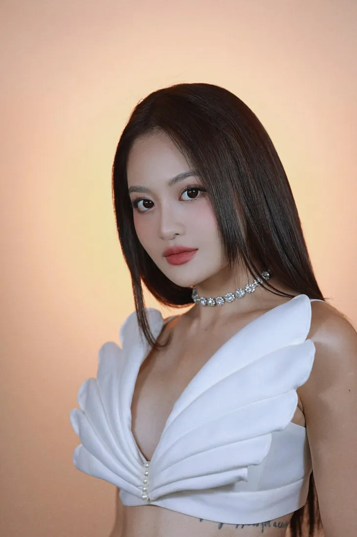 Thùy Anh khoe ảnh tình tứ bên Mạnh Trường, hé lộ vai diễn mới - Ảnh 6. Thùy Anh khoe ảnh tình tứ bên Mạnh Trường, hé lộ vai diễn mới - Ảnh 6.