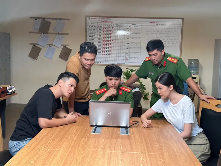 Phim Biệt dược đen đóng máy - Ảnh 9. Phim Biệt dược đen đóng máy - Ảnh 9.