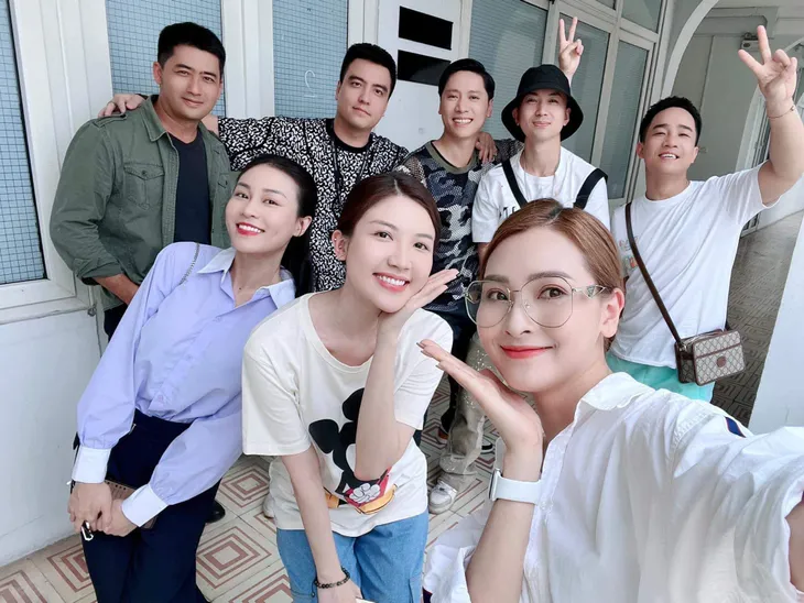 Phim Biệt dược đen đóng máy - Ảnh 6. Phim Biệt dược đen đóng máy - Ảnh 6.