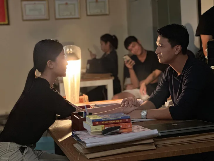 Phim Biệt dược đen đóng máy - Ảnh 10. Phim Biệt dược đen đóng máy - Ảnh 10.