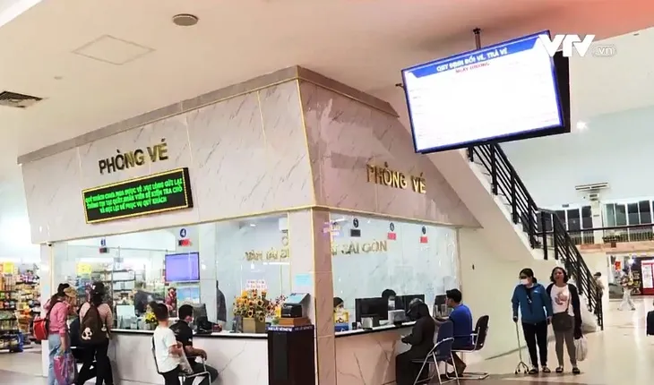 Tạo mọi điều kiện để người dân mua vé tàu Tết - Ảnh 1. Tạo mọi điều kiện để người dân mua vé tàu Tết - Ảnh 1.