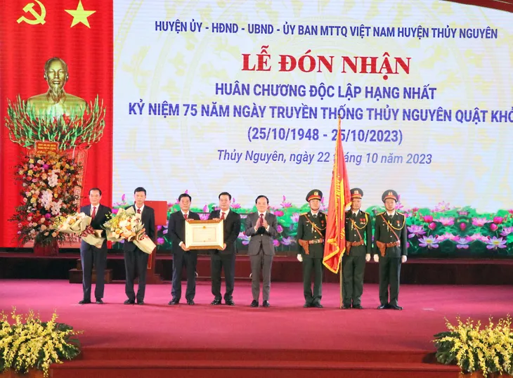 Kỷ niệm 75 năm ngày truyền thống huyện Thủy Nguyên - Ảnh 3. Kỷ niệm 75 năm ngày truyền thống huyện Thủy Nguyên - Ảnh 3.