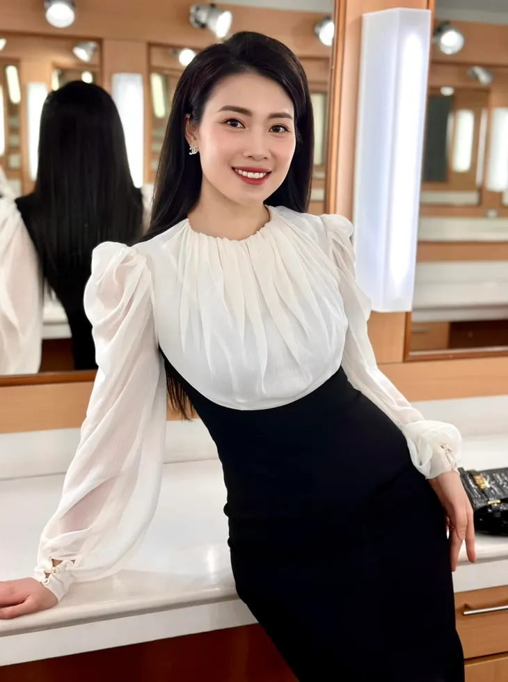 Diện đồ đẹp như các MC, BTV khi Trời vào Thu - Ảnh 3. Diện đồ đẹp như các MC, BTV khi Trời vào Thu - Ảnh 3.