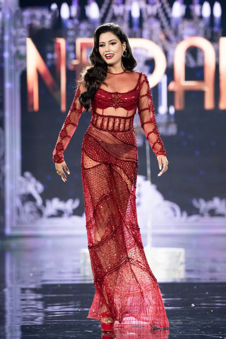 10 bộ trang phục dạ hội đẹp nhất đêm bán kết Hoa hậu Hòa bình quốc tế 2023 - Ảnh 6. 10 bộ trang phục dạ hội đẹp nhất đêm bán kết Hoa hậu Hòa bình quốc tế 2023 - Ảnh 6.