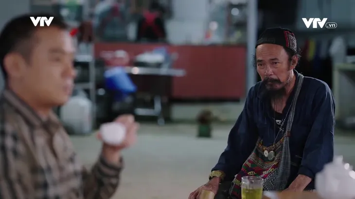 Cuộc chiến không giới tuyến - Tập 29: Bị tội phạm ma túy uy hiếp, trạm trưởng Văn khai hết sự thật cầu xin Trung cứu - Ảnh 2. Cuộc chiến không giới tuyến - Tập 29: Bị tội phạm ma túy uy hiếp, trạm trưởng Văn khai hết sự thật cầu xin Trung cứu - Ảnh 2.
