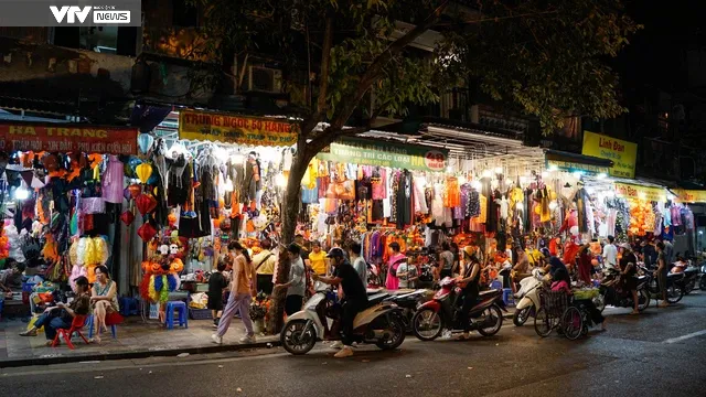 Phố Hàng Mã rùng rợn mùa Halloween - Ảnh 2. Phố Hàng Mã rùng rợn mùa Halloween - Ảnh 2.