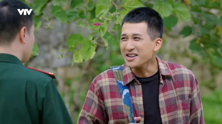 Cuộc chiến không giới tuyến - Tập 31: Không thuyết phục được bà nội cho đi lính, Hiếu cầu cứu Trung - Ảnh 27. Cuộc chiến không giới tuyến - Tập 31: Không thuyết phục được bà nội cho đi lính, Hiếu cầu cứu Trung - Ảnh 27.