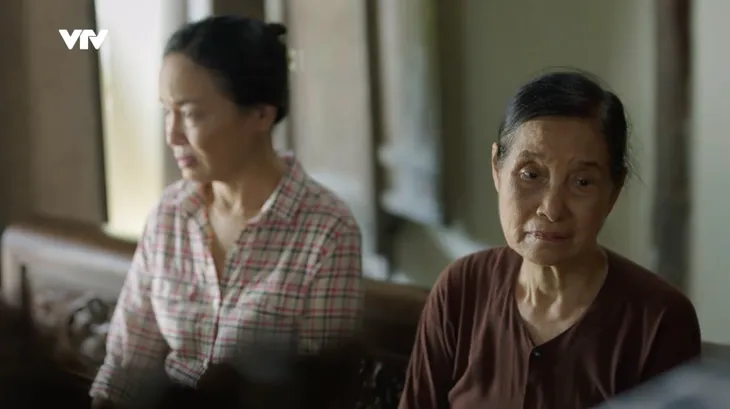 Cuộc chiến không giới tuyến - Tập 31: Không thuyết phục được bà nội cho đi lính, Hiếu cầu cứu Trung - Ảnh 3. Cuộc chiến không giới tuyến - Tập 31: Không thuyết phục được bà nội cho đi lính, Hiếu cầu cứu Trung - Ảnh 3.