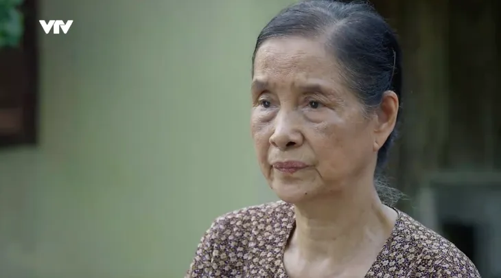 Cuộc chiến không giới tuyến - Tập 31: Không thuyết phục được bà nội cho đi lính, Hiếu cầu cứu Trung - Ảnh 31. Cuộc chiến không giới tuyến - Tập 31: Không thuyết phục được bà nội cho đi lính, Hiếu cầu cứu Trung - Ảnh 31.