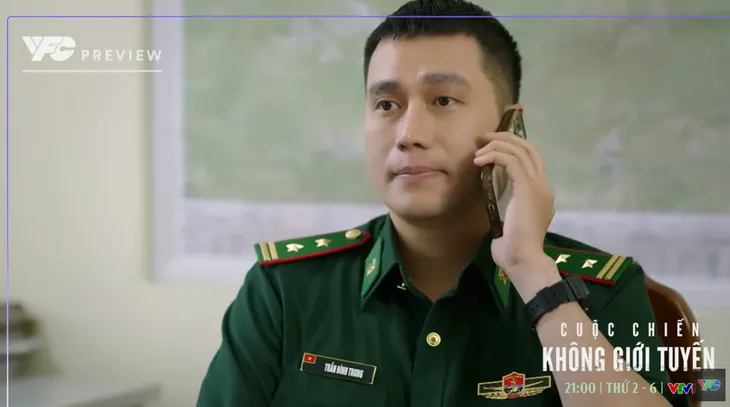 Cuộc chiến không giới tuyến - Tập 32: Trung gọi điện thuyết phục bà nội cho Hiếu đi lính chuyên nghiệp - Ảnh 1. Cuộc chiến không giới tuyến - Tập 32: Trung gọi điện thuyết phục bà nội cho Hiếu đi lính chuyên nghiệp - Ảnh 1.