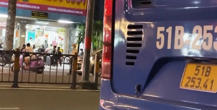 Nhà xe Thành Bưởi lập bến bãi trái phép, có dấu hiệu trốn nộp thuế, phí - Ảnh 1. Nhà xe Thành Bưởi lập bến bãi trái phép, có dấu hiệu trốn nộp thuế, phí - Ảnh 1.