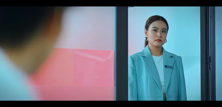 Thời trang nữ tổng tài của Hoàng Thùy Linh - Ảnh 8. Thời trang nữ tổng tài của Hoàng Thùy Linh - Ảnh 8.