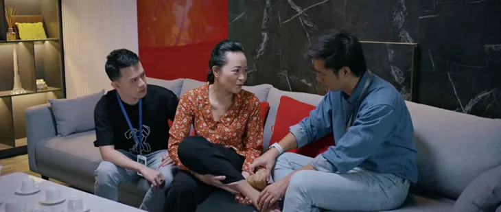 Không ngại cưới chỉ cần một lý do - Tập 12: Phong - Yến “xé nháp”, bắt tay hợp tác vui vẻ - Ảnh 34. Không ngại cưới chỉ cần một lý do - Tập 12: Phong - Yến “xé nháp”, bắt tay hợp tác vui vẻ - Ảnh 34.