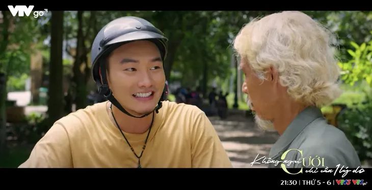 Không ngại cưới chỉ cần một lý do - Tập 12: Đông phát hiện điều kỳ lạ ở câu lạc bộ thơ của cụ Mão - Ảnh 1. Không ngại cưới chỉ cần một lý do - Tập 12: Đông phát hiện điều kỳ lạ ở câu lạc bộ thơ của cụ Mão - Ảnh 1.