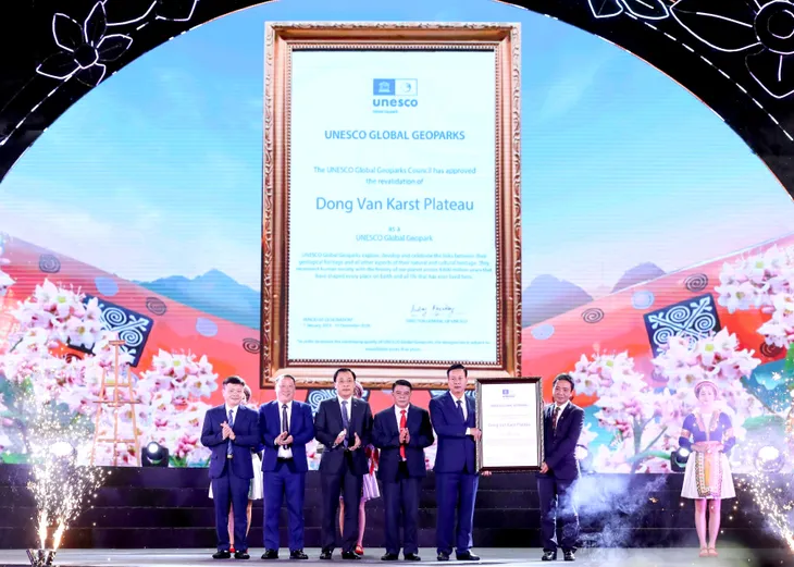 Cao nguyên Đá Đồng Văn lần thứ 3 nhận danh hiệu Công viên Địa chất Toàn cầu - Ảnh 1. Cao nguyên Đá Đồng Văn lần thứ 3 nhận danh hiệu Công viên Địa chất Toàn cầu - Ảnh 1.