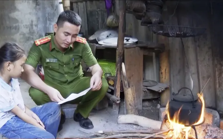 Chia sẻ yêu thương tới trẻ em có hoàn cảnh khó khăn - Ảnh 2. Chia sẻ yêu thương tới trẻ em có hoàn cảnh khó khăn - Ảnh 2.