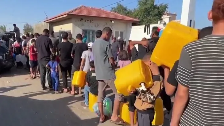 Chiến dịch quân sự tại Gaza bước sang giai đoạn mới - Ảnh 4. Chiến dịch quân sự tại Gaza bước sang giai đoạn mới - Ảnh 4.