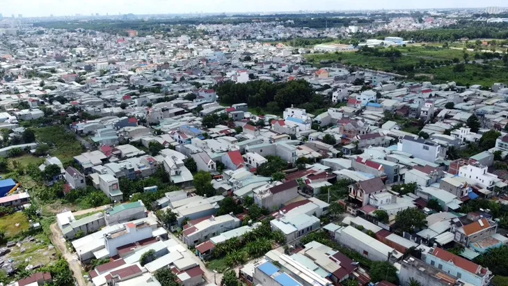 Vụ 700 căn nhà xây không phép ở Đồng Nai: Phó Chủ tịch phường bất ngờ xin nghỉ việc - Ảnh 1. Vụ 700 căn nhà xây không phép ở Đồng Nai: Phó Chủ tịch phường bất ngờ xin nghỉ việc - Ảnh 1.