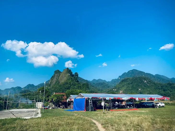 Double2T dựng rạp khao cả làng hậu giành giải Quán quân Rap Việt - Ảnh 1. Double2T dựng rạp khao cả làng hậu giành giải Quán quân Rap Việt - Ảnh 1.