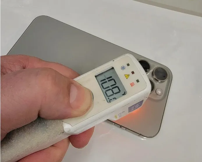 Apple giải thích lý do iPhone 15 Pro tăng nhiệt cao sau một thời gian sử dụng - Ảnh 1. Apple giải thích lý do iPhone 15 Pro tăng nhiệt cao sau một thời gian sử dụng - Ảnh 1.