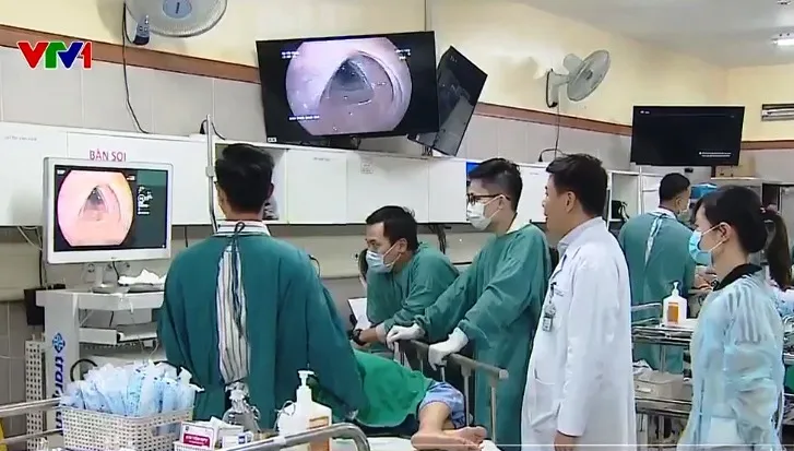 Tháo gỡ mua sắm, đấu thầu trang thiết bị y tế - Ảnh 1. Tháo gỡ mua sắm, đấu thầu trang thiết bị y tế - Ảnh 1.