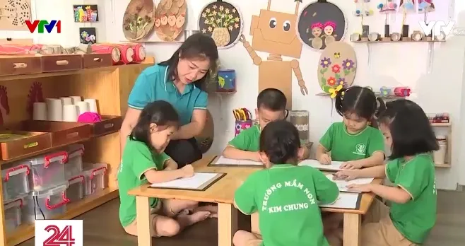 Công nhân khu công nghiệp xoay xở chuyện gửi trẻ - Ảnh 1. Công nhân khu công nghiệp xoay xở chuyện gửi trẻ - Ảnh 1.