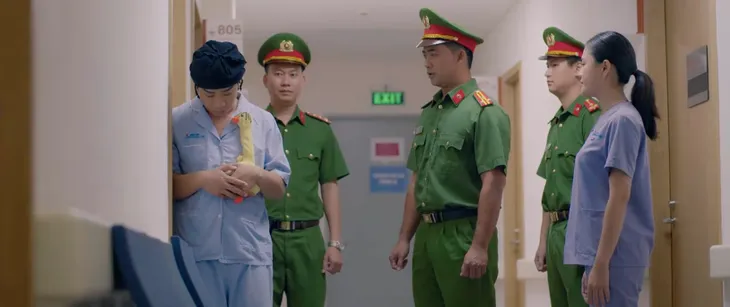 Biệt dược đen - Tập 25: Đạt là Kira đời đầu, trốn thoát công an trong chớp mắt - Ảnh 8. Biệt dược đen - Tập 25: Đạt là Kira đời đầu, trốn thoát công an trong chớp mắt - Ảnh 8.