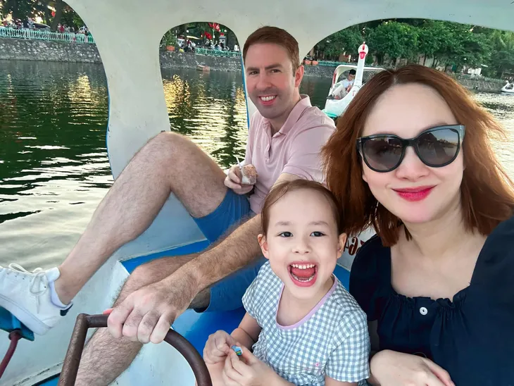 Diễn viên Việt tuần qua: Hồng Diễm trở lại sàn diễn, Bảo Thanh mừng sinh nhật - Ảnh 9. Diễn viên Việt tuần qua: Hồng Diễm trở lại sàn diễn, Bảo Thanh mừng sinh nhật - Ảnh 9.