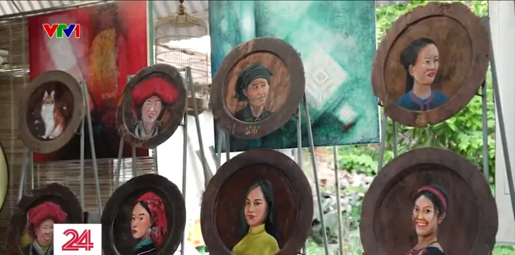 Họa sĩ “thổi hồn” cho mâm gỗ cổ - Ảnh 5. Họa sĩ “thổi hồn” cho mâm gỗ cổ - Ảnh 5.