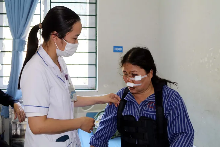Vụ tai nạn đặc biệt nghiêm trọng tại Lạng Sơn: 10 nạn nhân đã ổn định sức khỏe - Ảnh 2. Vụ tai nạn đặc biệt nghiêm trọng tại Lạng Sơn: 10 nạn nhân đã ổn định sức khỏe - Ảnh 2.