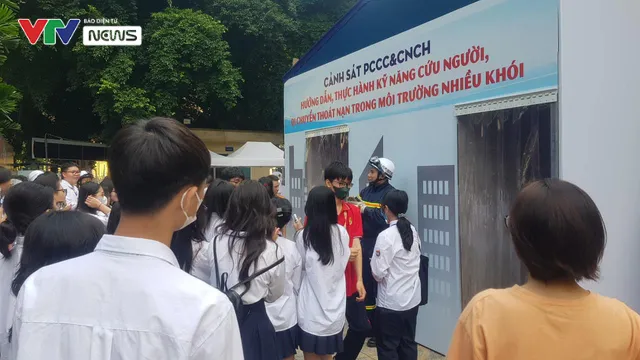 Nhiều hoạt động giáo dục trải nghiệm hưởng ứng Ngày Toàn dân phòng cháy chữa cháy - Ảnh 3.