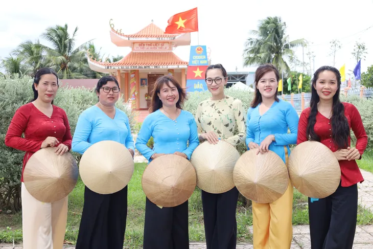 5.000 người tham gia lễ hội áo bà ba, áo dài ở Cần Thơ - Ảnh 6.