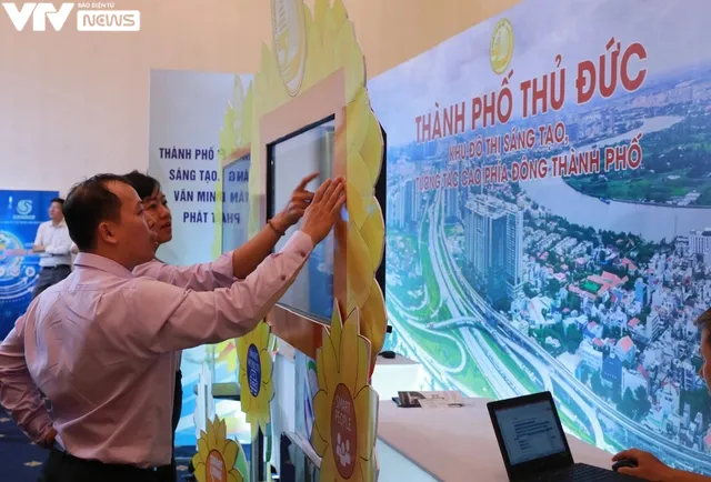 Công nghệ số & Dữ liệu số: Công cụ đột phá kinh tế số - xã hội số của TP Hồ Chí Minh - Ảnh 2. Công nghệ số & Dữ liệu số: Công cụ đột phá kinh tế số - xã hội số của TP Hồ Chí Minh - Ảnh 2.