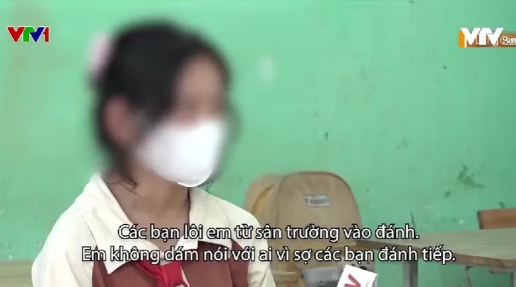 Nữ sinh bị bạn đánh hội đồng: Em không dám nói với ai vì sợ các bạn đánh tiếp - Ảnh 2. Nữ sinh bị bạn đánh hội đồng: Em không dám nói với ai vì sợ các bạn đánh tiếp - Ảnh 2.