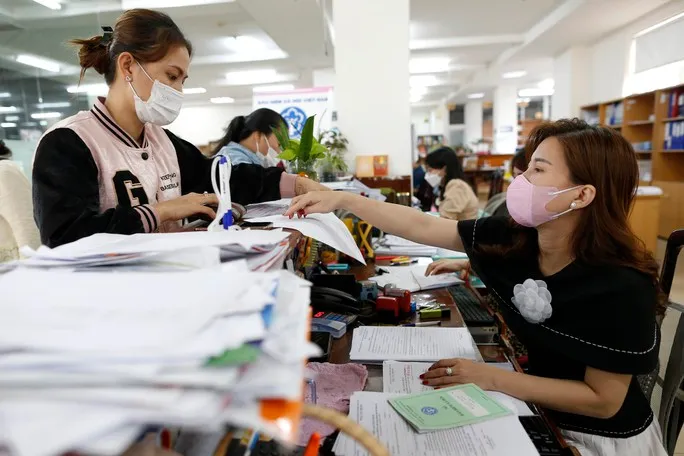 Cải cách tiền lương 2024: Sẽ bãi bỏ mức lương cơ sở và hệ số lương? - Ảnh 1. Cải cách tiền lương 2024: Sẽ bãi bỏ mức lương cơ sở và hệ số lương? - Ảnh 1.