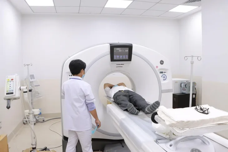 Bệnh viện Ung bướu TP Hồ Chí Minh: Một máy chụp cộng hưởng từ bị hỏng đã hoạt động trở lại - Ảnh 1. Bệnh viện Ung bướu TP Hồ Chí Minh: Một máy chụp cộng hưởng từ bị hỏng đã hoạt động trở lại - Ảnh 1.