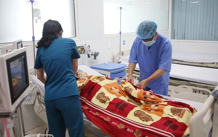 Vụ hai nữ công nhân môi trường bị bắn: Chủ tịch UBND tỉnh Quảng Ngãi chỉ đạo khẩn trương điều tra - Ảnh 1. Vụ hai nữ công nhân môi trường bị bắn: Chủ tịch UBND tỉnh Quảng Ngãi chỉ đạo khẩn trương điều tra - Ảnh 1.