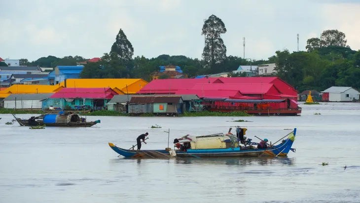 Chiêm ngưỡng làng bè đa sắc màu tại An Giang - Ảnh 6.